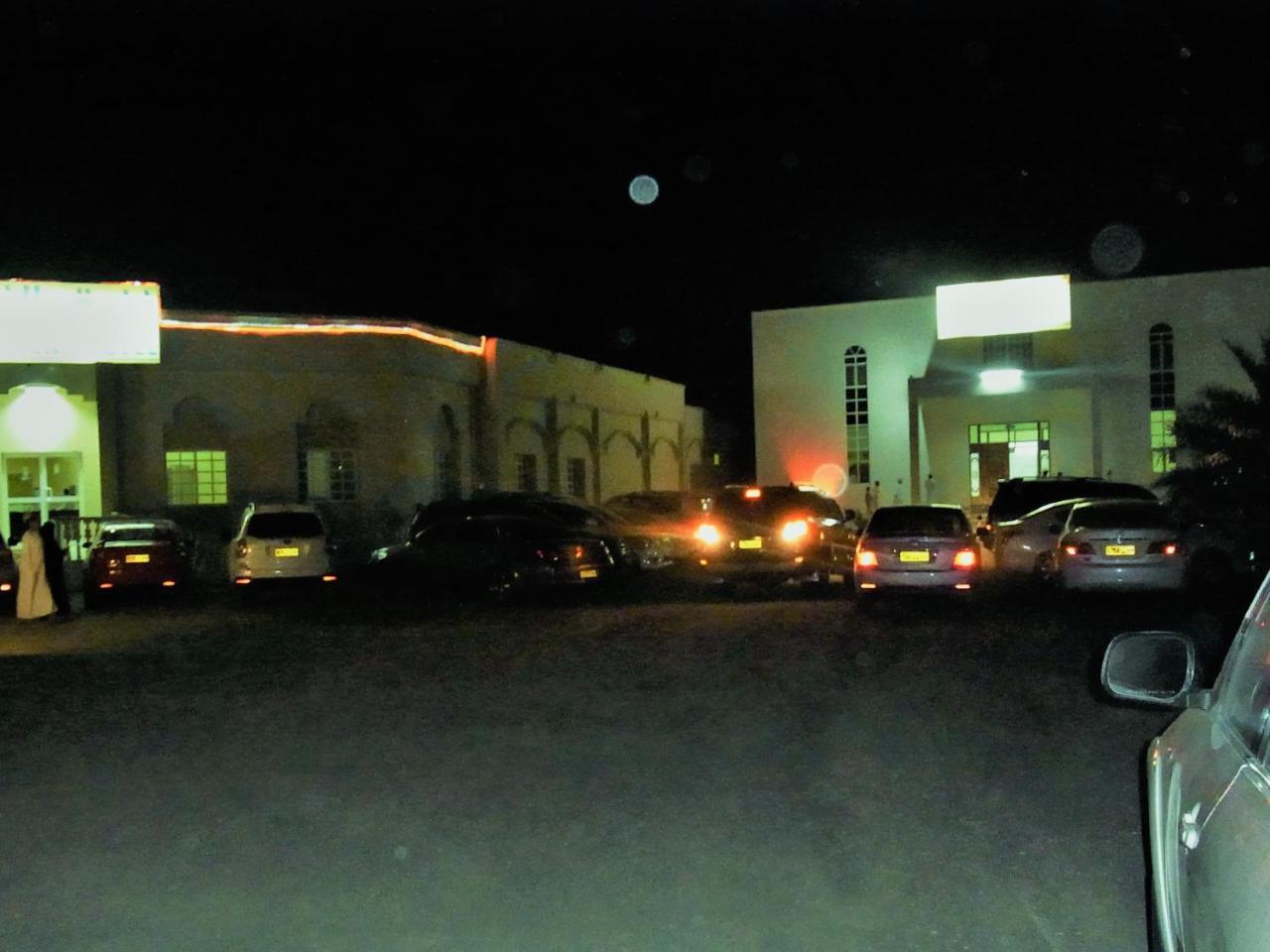 Al Ghazlan Hotel Sinaw Ruddah Exterior photo
