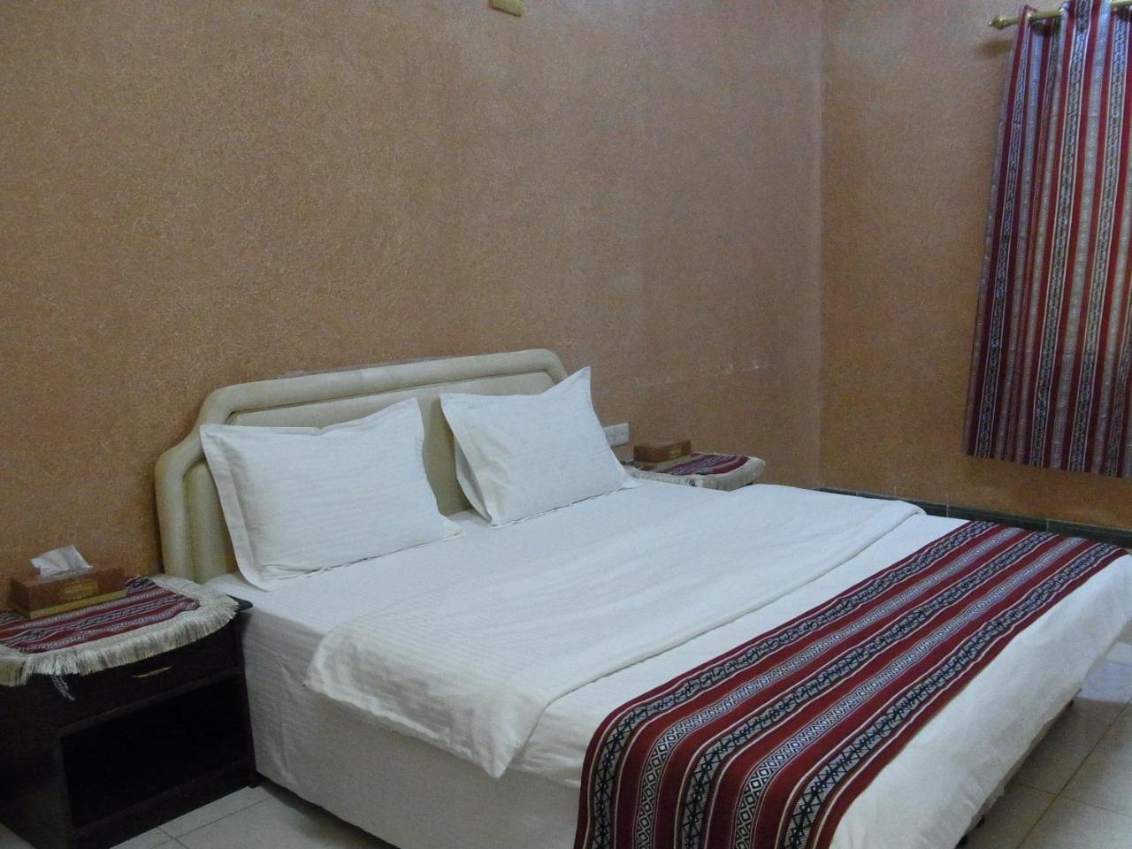 Al Ghazlan Hotel Sinaw Ruddah Exterior photo